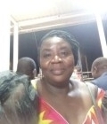 Dating Woman Cameroon to Yaoundé  : Gisel, 52 years